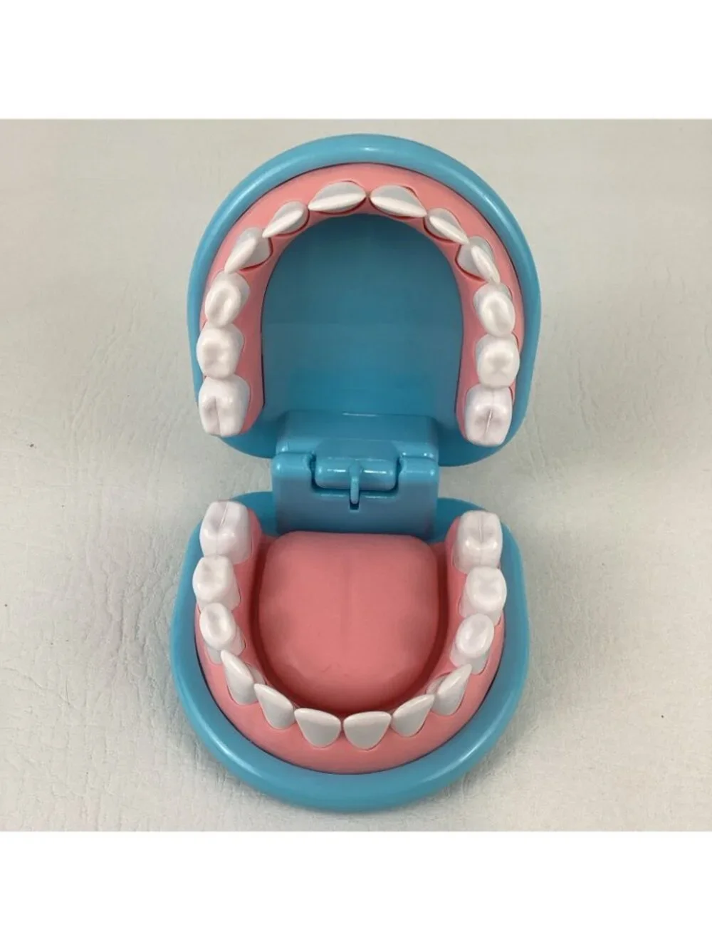 Melissa & Doug Super Smile Dentist Play Set Pretend Teeth Oral Doctor Kit Toy
